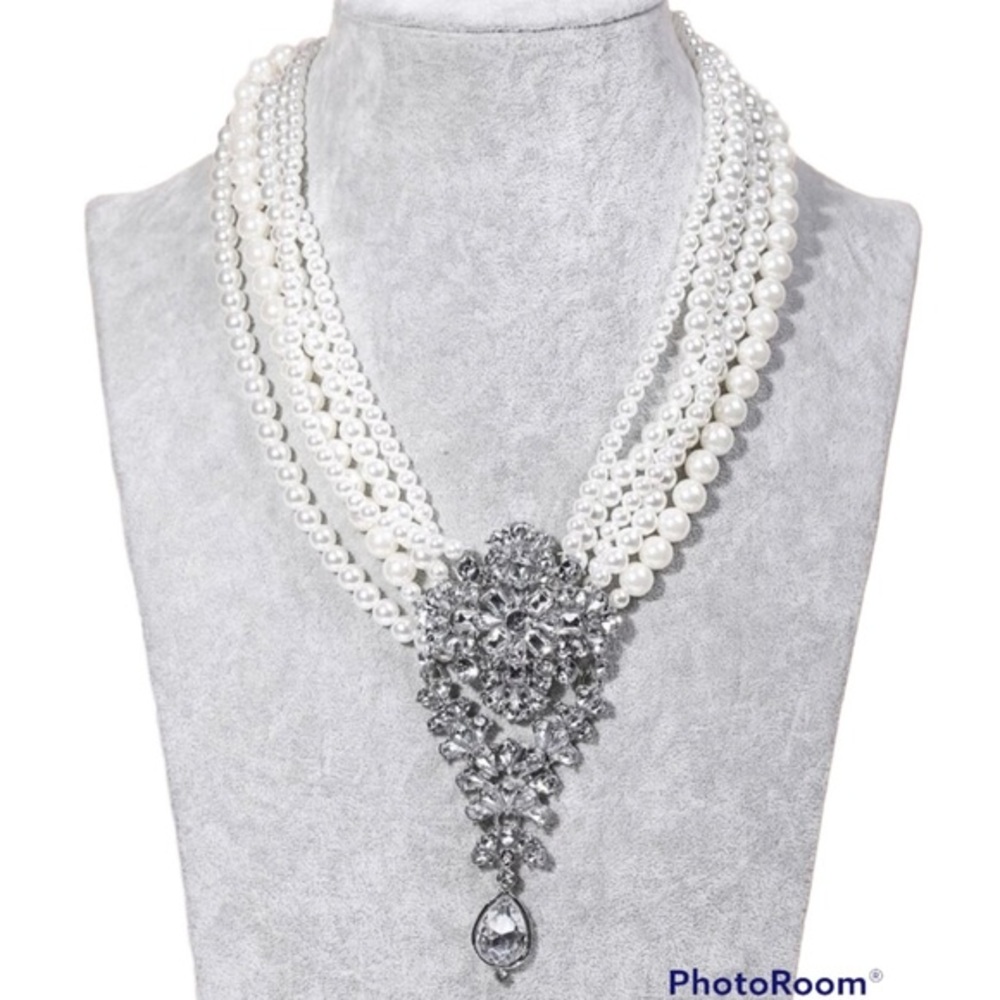 Vtg Style Old Hollywood Royalcore Pearl and Diamond Layered Necklace Choker